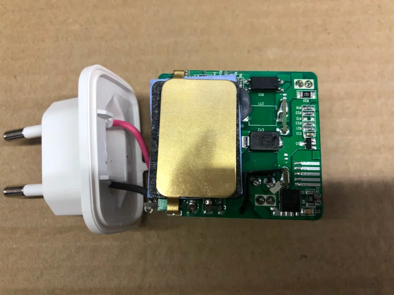 WOWOHCOOL GaN charger side profile - slim design compared to silicon charger