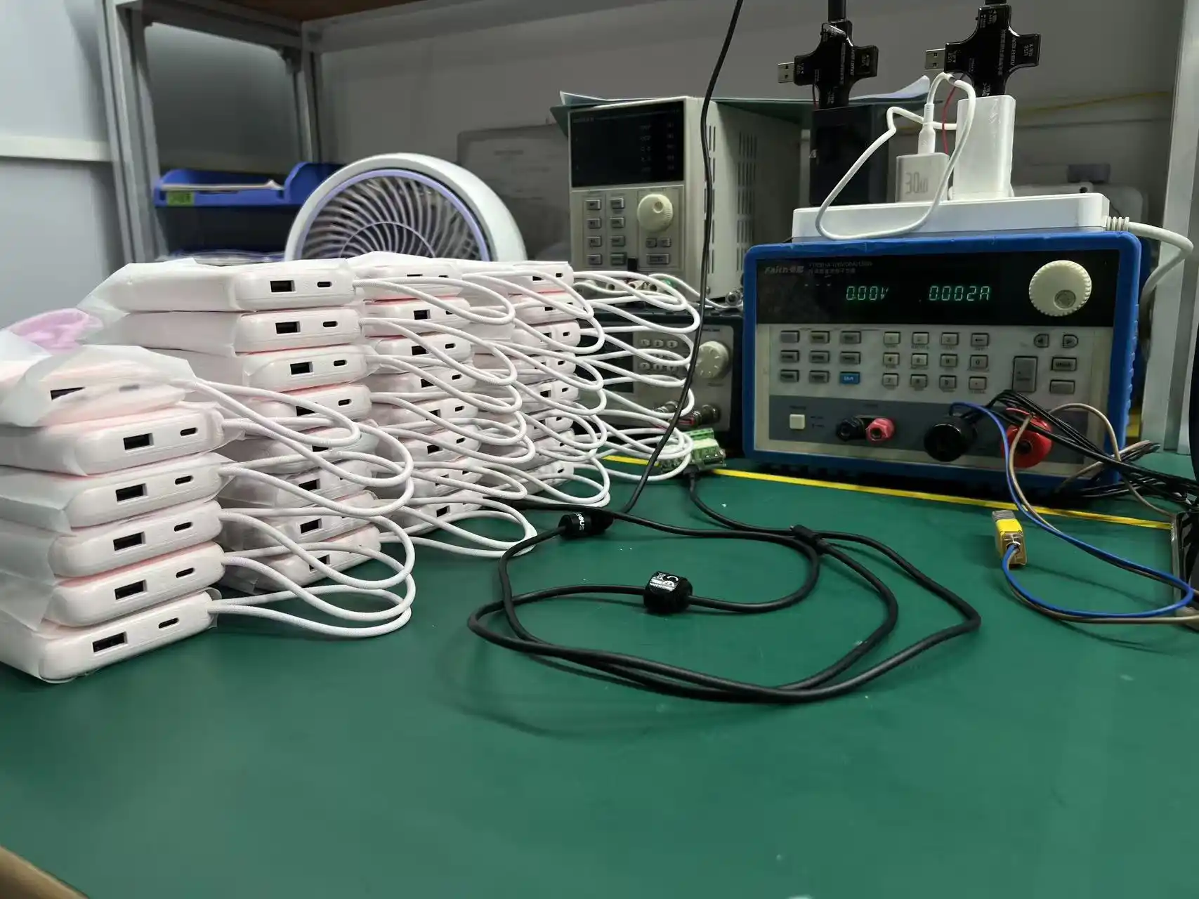 Power Bank Sampling QC Test, AQL Batch Inspection Power bank AQL sampling quality control testing with batch inspection at OEM factory for Grade-A cell verification and mAh capacity compliance