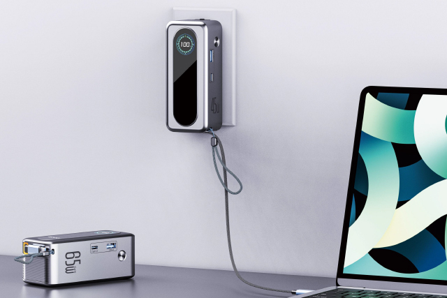 45W Fast Charging Type-C Retractable Cable Power Bank Charger 2-in-1