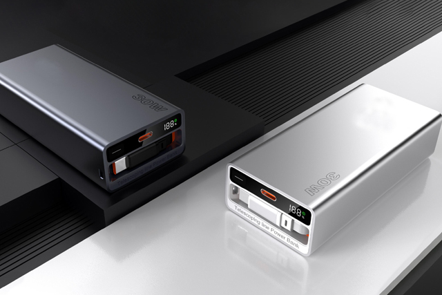 30W Fast Charging 10000mAh Metal Power Bank with Retractable Type-C Cable
